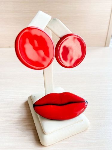  set брошь pj murano lips & серьги color red от интернет магазина Прибалтийский трикотаж